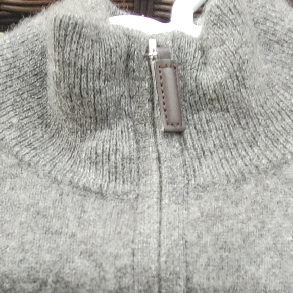 Tahari 100% Cashmere Men’s Grey Sweater Sz S Unisex - Picture 3 of 6